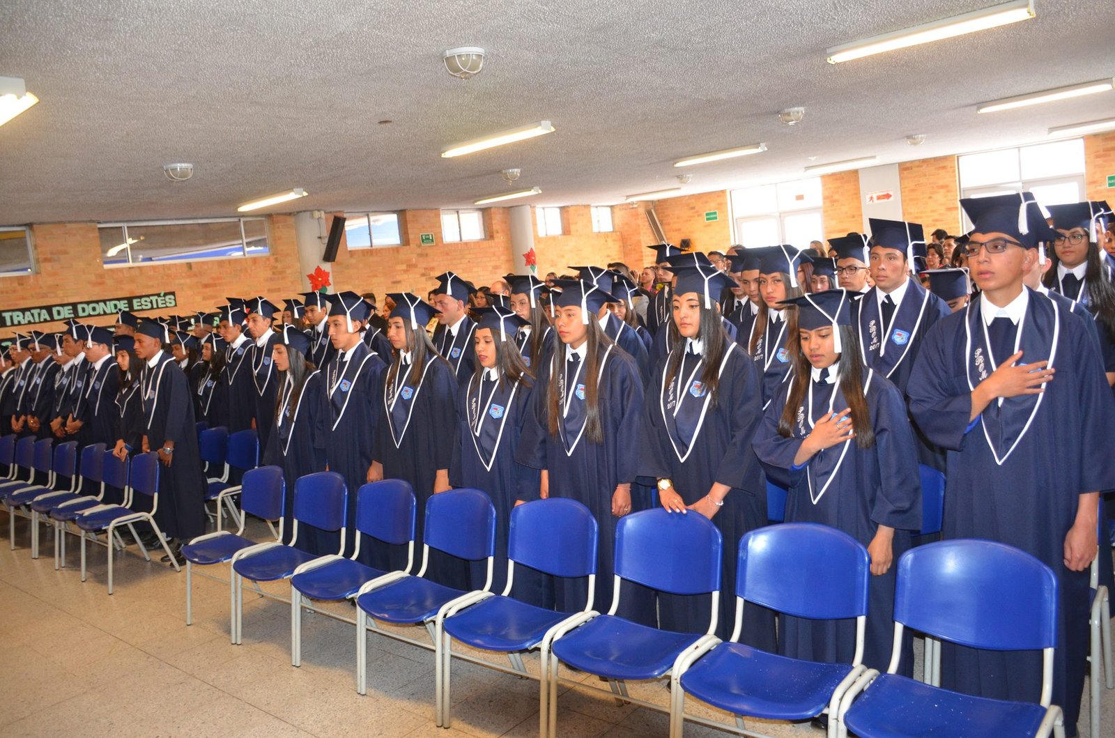 Ceremonias de graduación con vestuario académico Master Express